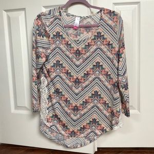 Multi colored long sleeve top like new